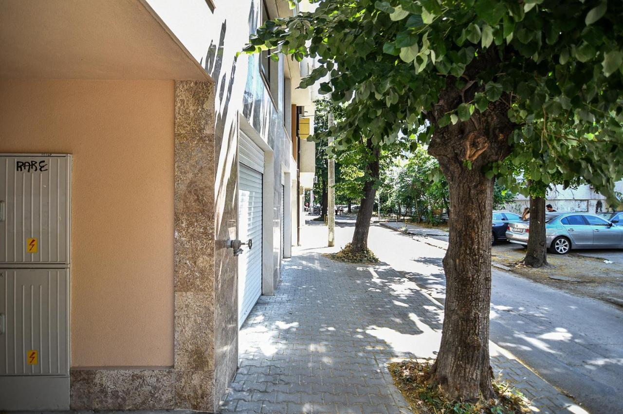 Cozy Flats Nearby Center Free Park Area Apartment Varna Ngoại thất bức ảnh