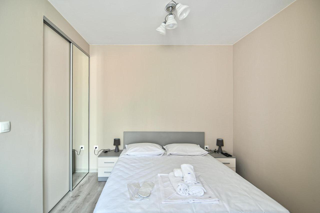 Cozy Flats Nearby Center Free Park Area Apartment Varna Ngoại thất bức ảnh